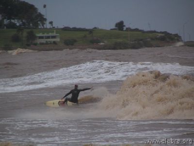 Surfing en Montevideo